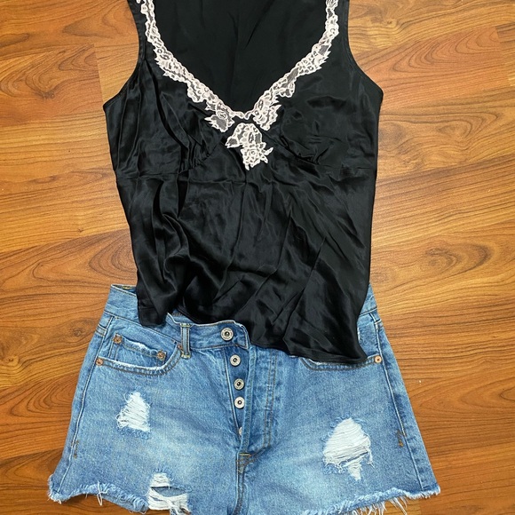 UMGEE denim distressed raw frayed hem blue jean shorts button fly size 28 - Picture 7 of 7